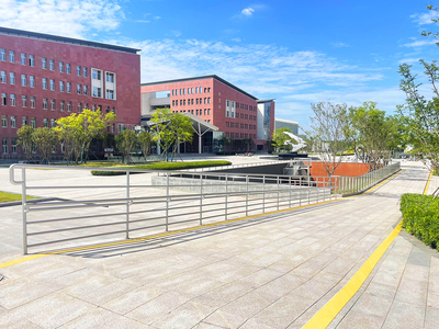 成都体育学院三岔湖校区铁艺栏杆项目